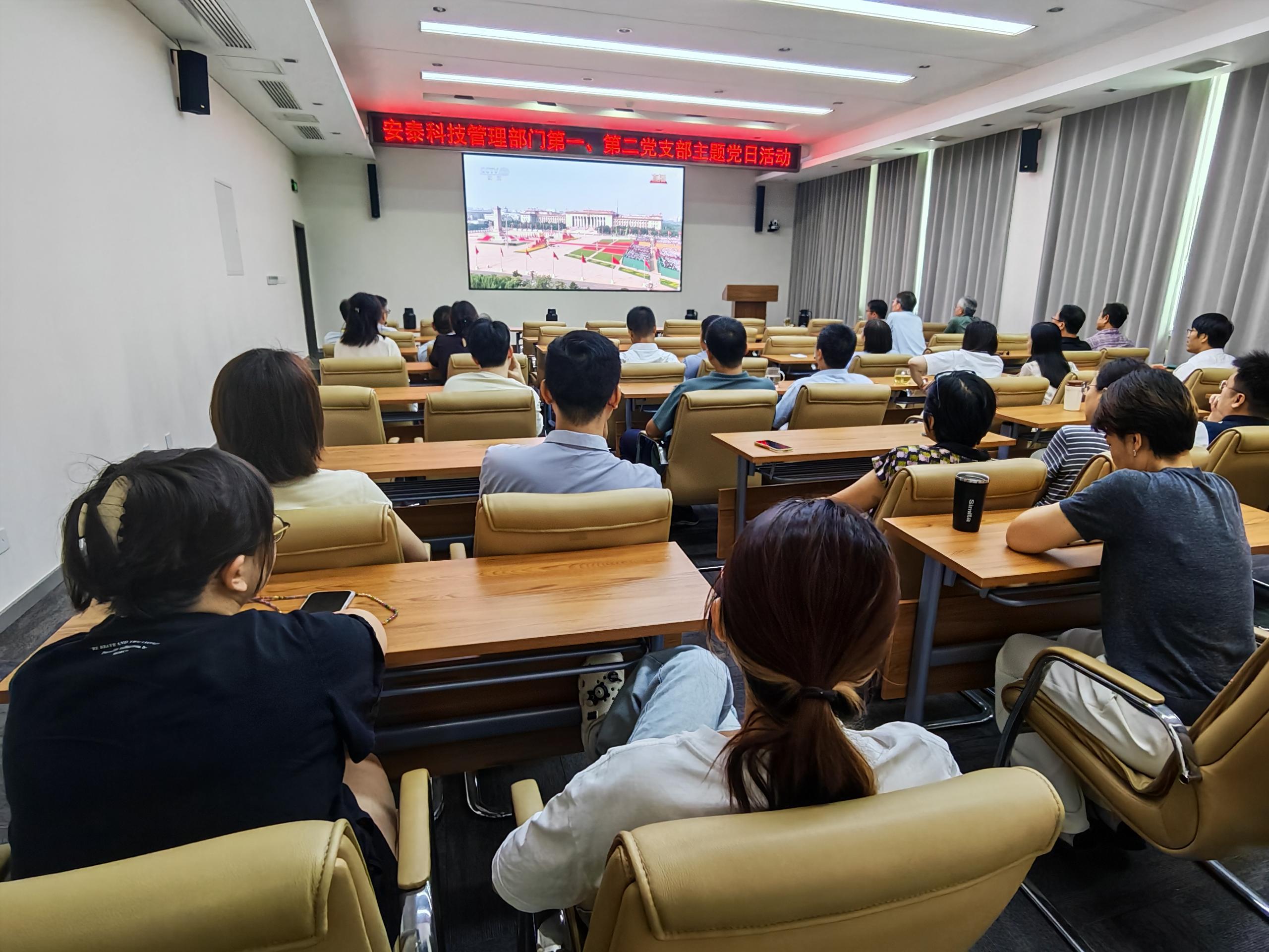 管理部門2.jpg 管理部門2.jpg